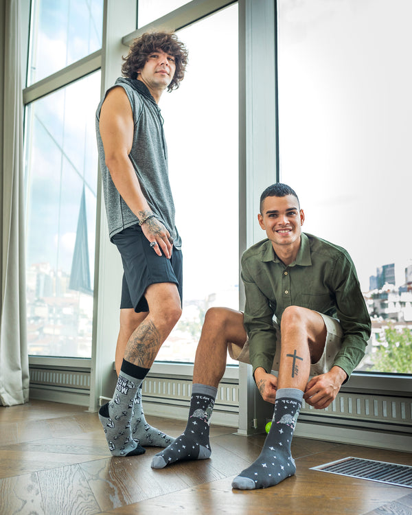 Guys wearing sale nike socks