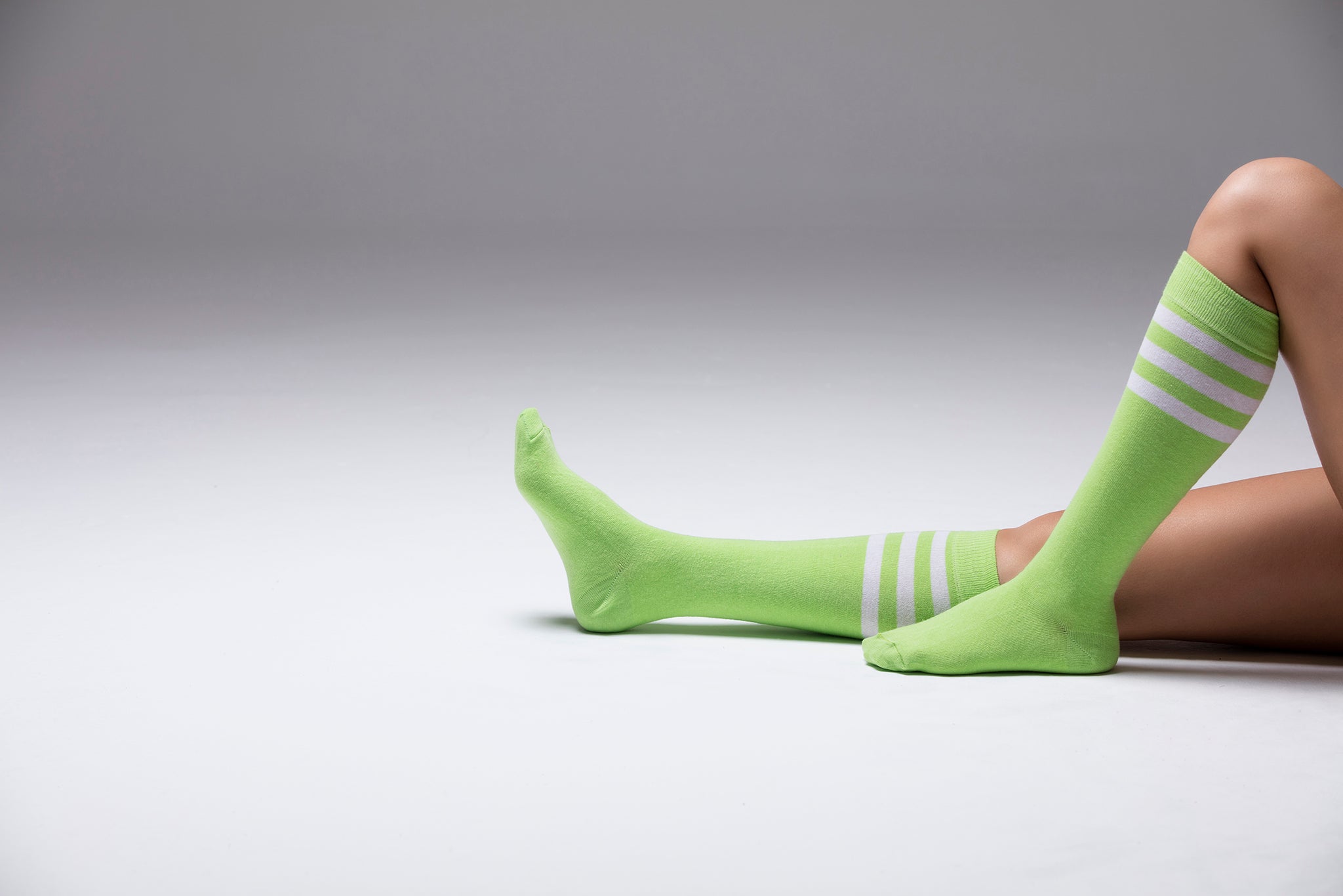 Women's Dapper Stripe Knee High Socks Set