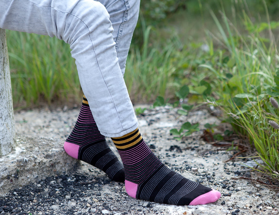 Men's Black Thin Stripe Socks