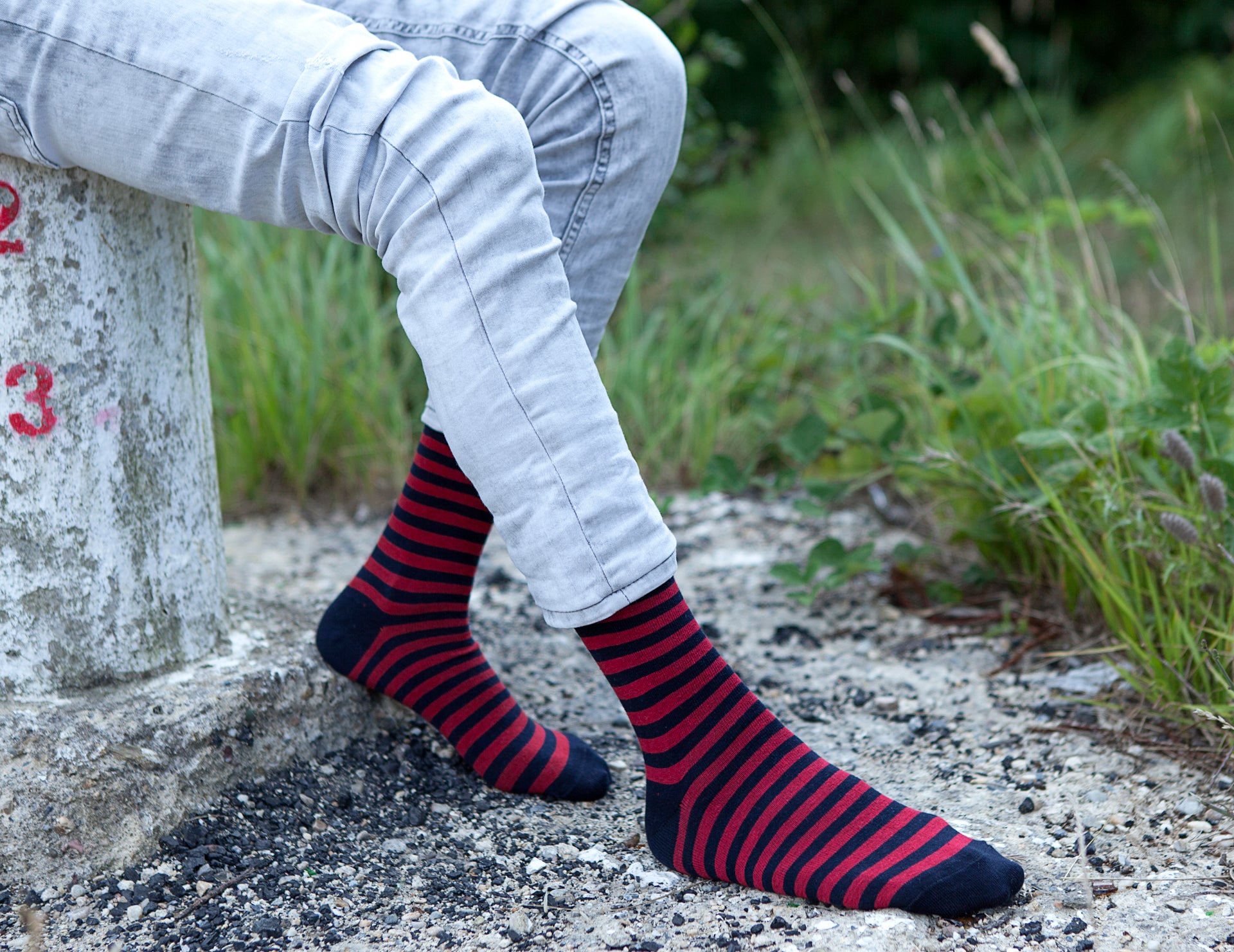 Men's Solid Burgundy Stripe Socks