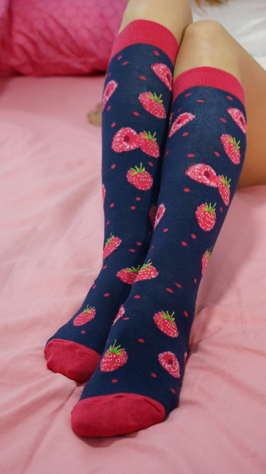 Women's Raspberry Knee High Socks