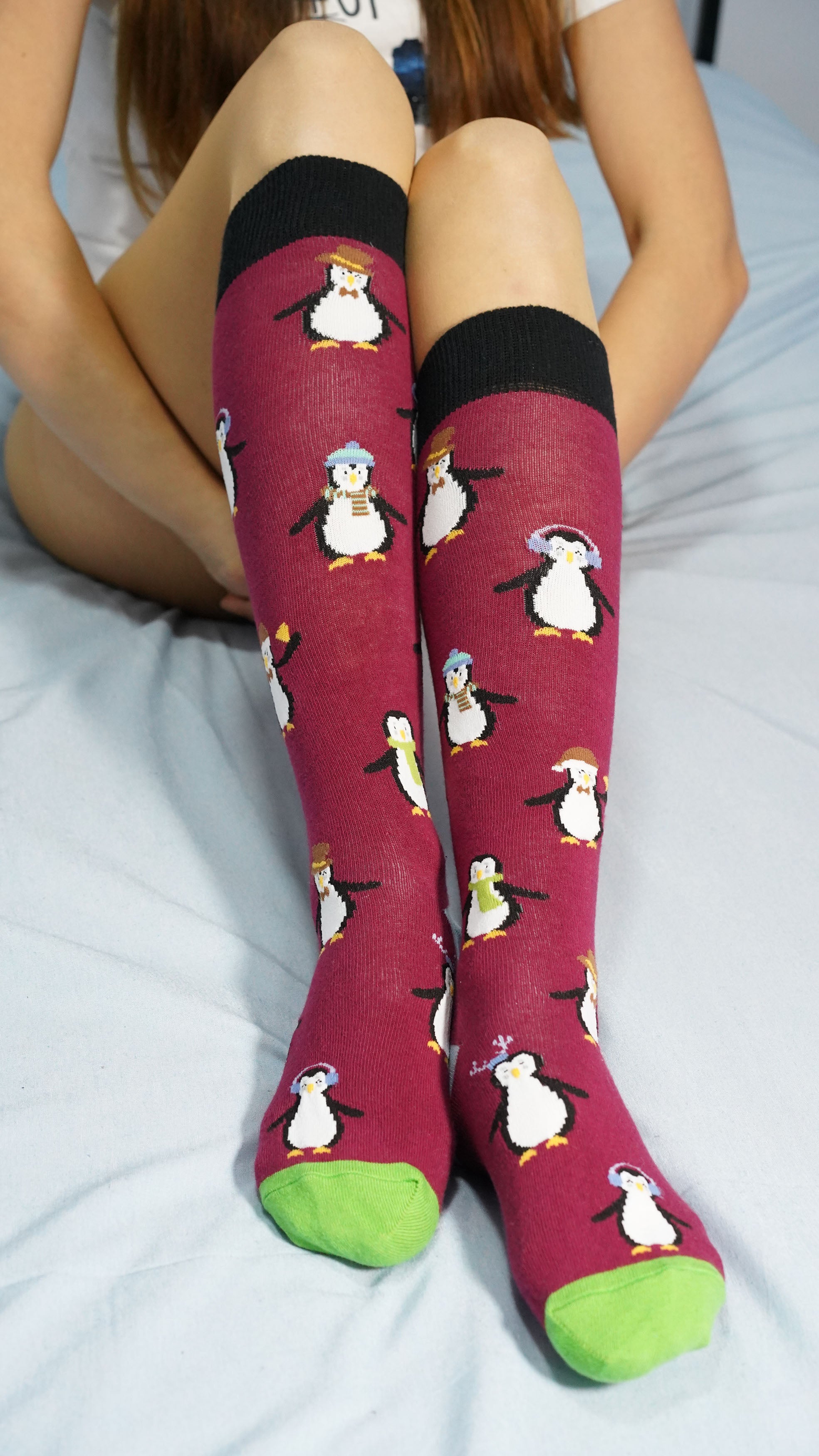 Women's Penguin Knee High Socks
