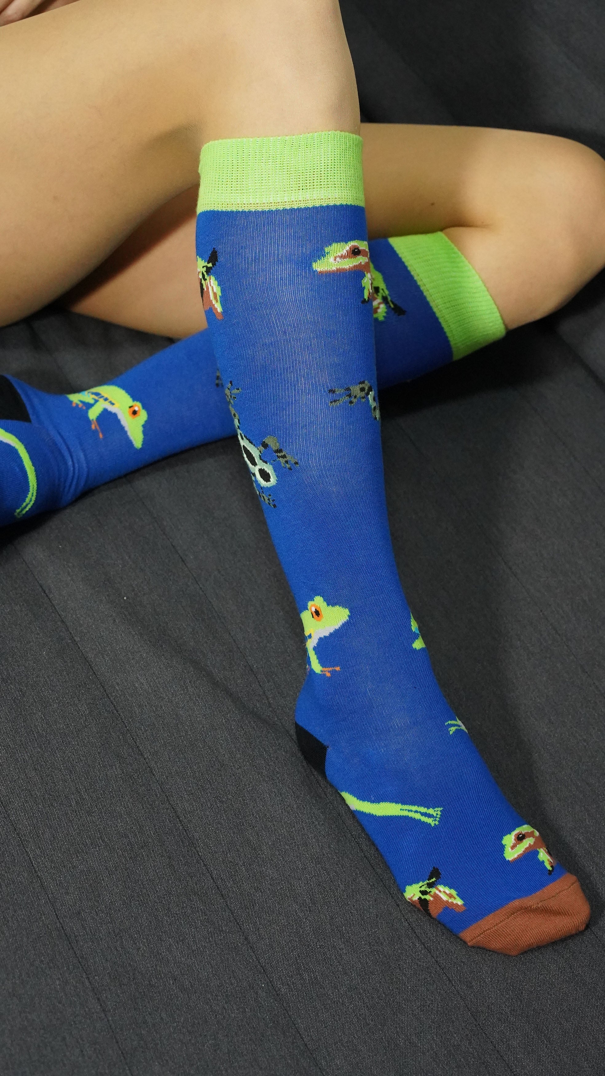 Women's Frog Knee High Socks