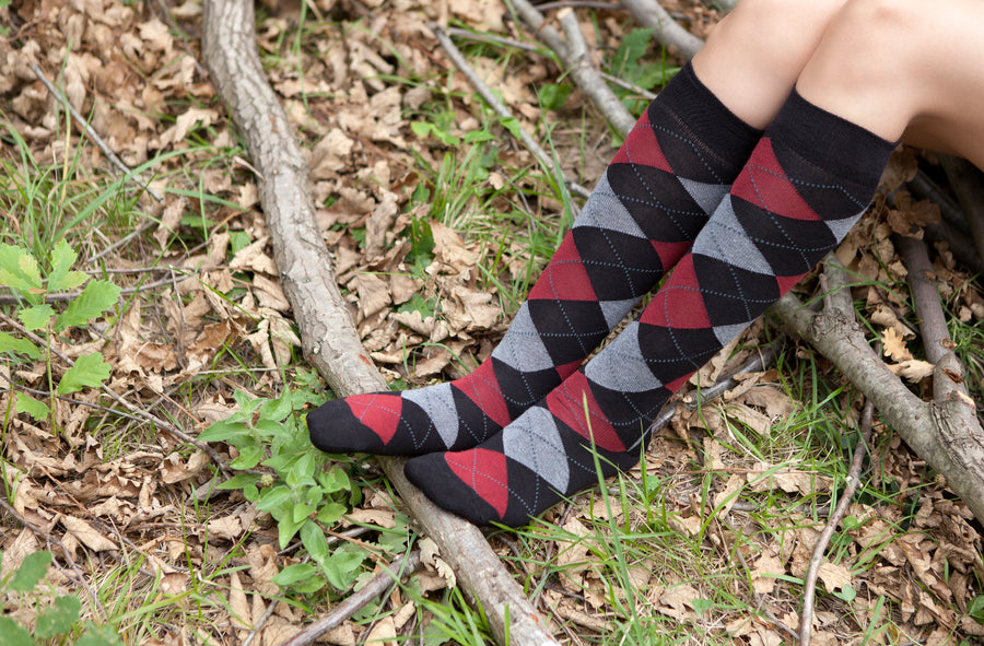 Women's Red Stone Argyle Knee High Socks