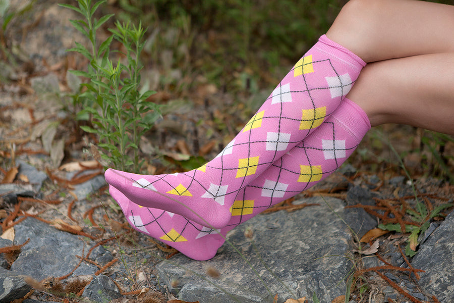 Women's Trendy Argyle Knee High Socks