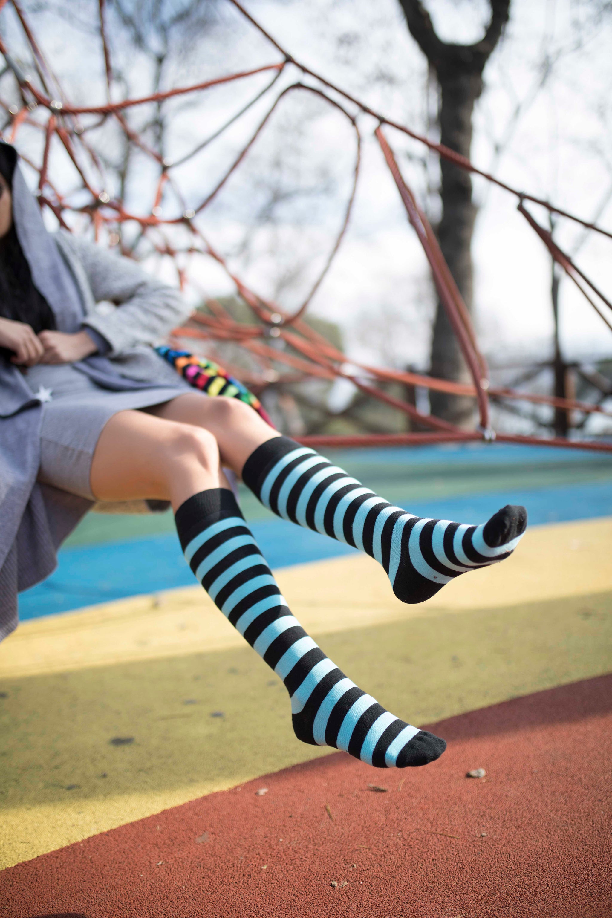 Women's Tealbee Stripe Knee High Socks