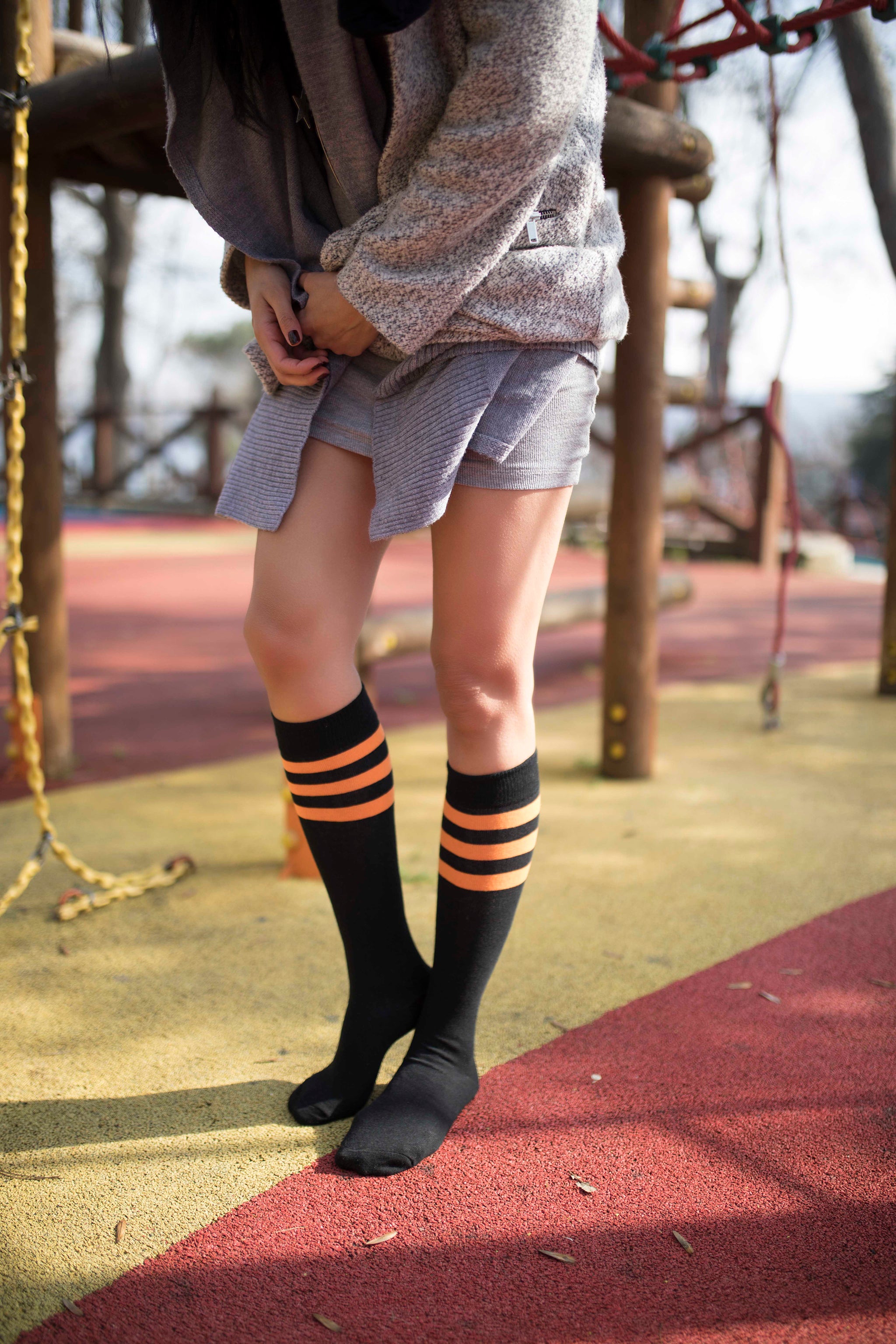 Women's Black Pumpkin Stripe Knee High Socks